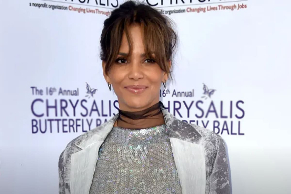 La actriz contó cómo el fue momento en que el galán de cine la salvó de ahogarse