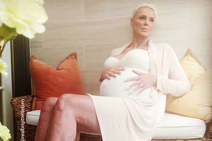 La actriz danesa espera su quinto hijo, fruto de su relación con el que es su quinto marido