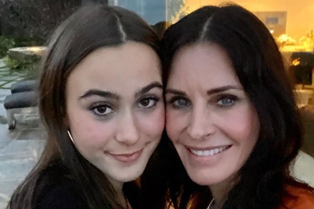 La actriz de Friends hizo una coreografía en Tik Tok junto a su hija Coco