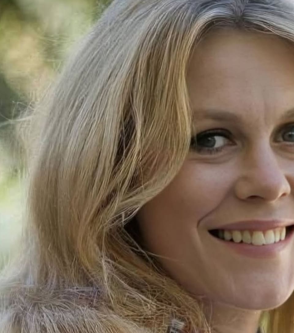 La actriz Elizabeth Montgomery nació el 15 de abril de 1933