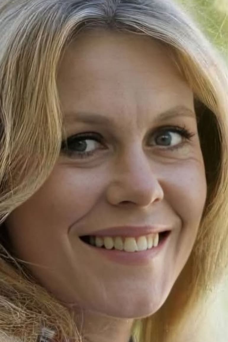 La actriz Elizabeth Montgomery nació el 15 de abril de 1933