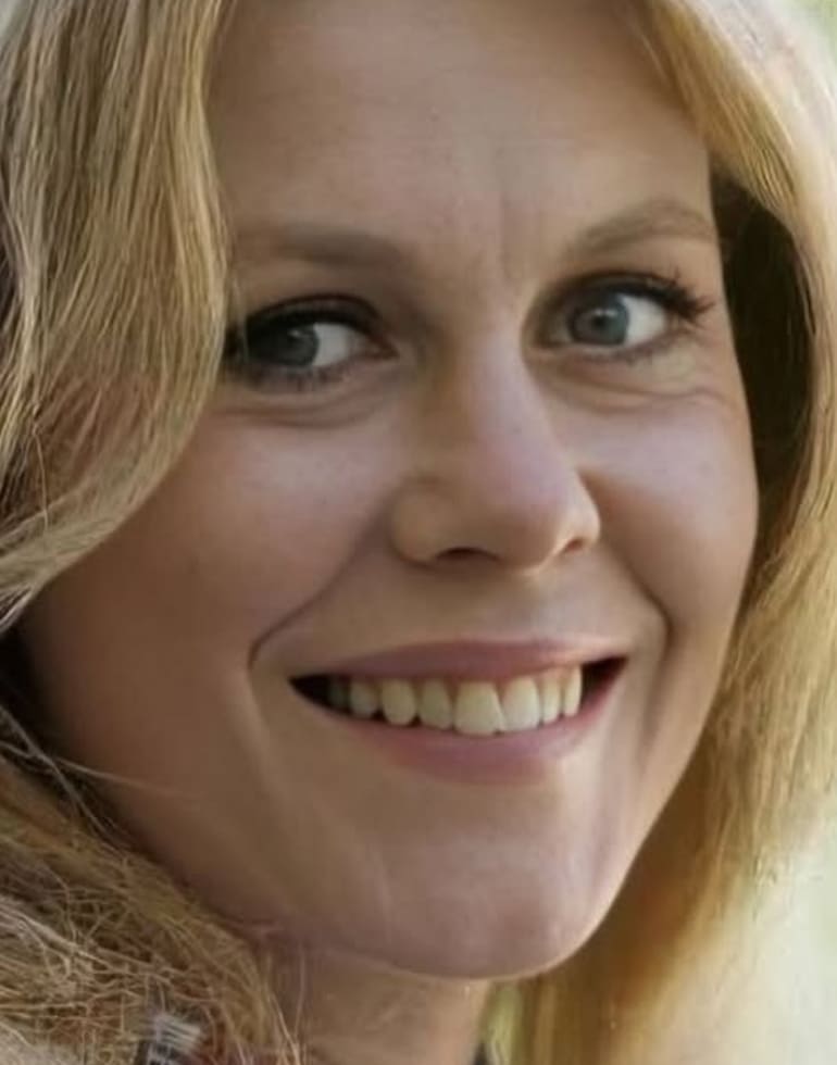 La actriz Elizabeth Montgomery nació el 15 de abril de 1933