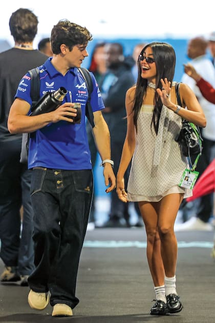 La actriz estuvo presente junto al piloto durante muchos momentos del GP en Miami (Photo by Kym Illman/Getty Images)