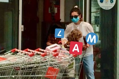 La actriz fue al supermercado en Uruguay y tomó medidas para protegerse del coronavirus