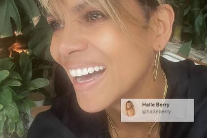 La actriz Halle Berry fue una de las estrellas que tomó con gracia la eliminación de su verificación