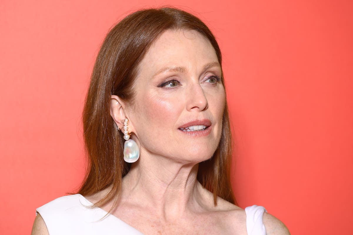 La actriz Julianne Moore afirma estar "en shock" por la prohibición de su libro en las escuelas de Estados Unidos