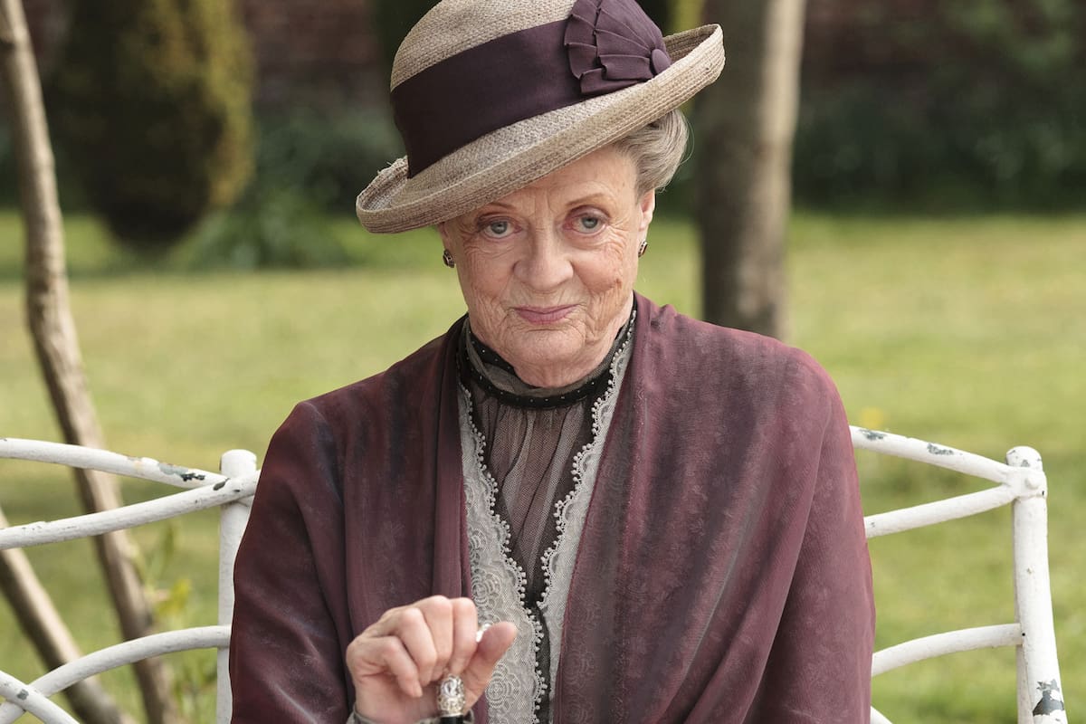 La actriz, Maggie Smith, en su papel de Downtown Abbey, serie que nunca vio