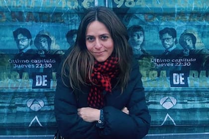 La actriz que compone a la inspectora Raquel Murillo en la serie española le puso su voz a un tema del grupo rosarino Patagonia Revelde