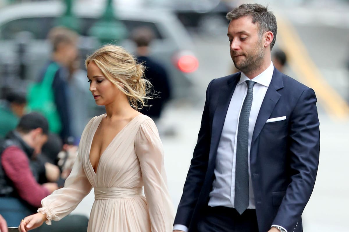 La actriz realizó un íntimo evento junto a su prometido, Cooke Maroney