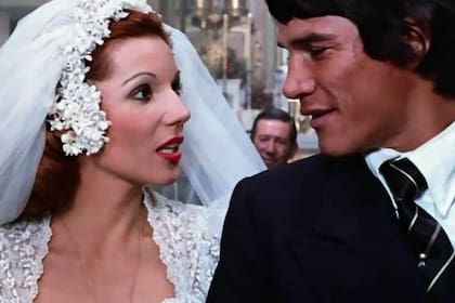 Susana Giménez y Carlos Monzón, en una escena de "La Mary", película de 1974 dirigida por Daniel Tinayre
