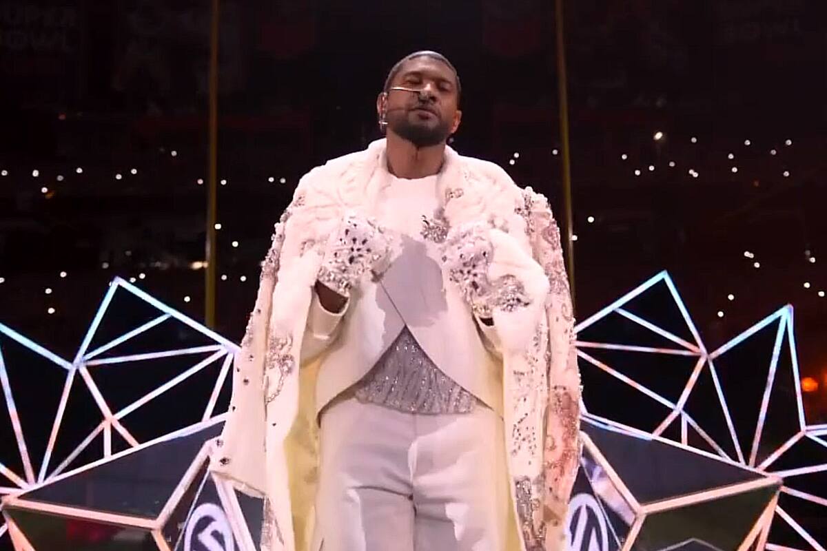 La actuación de Usher tuvo una duración de 13 minutos, donde ofreció una selección de sus éxitos