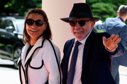 La actual primera dama Janja da Silva junto al presidente de Brasil, Luiz Inácio Lula da Silva