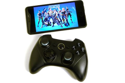 La actualización de Android 11 genera problemas de uso en los controles de videojuegos  Bluetooth, y la falla alcanza a los dispositivos de PlayStation, Xbox e incluso a Stadia, el propio servicio de streaming de videojuegos de Google