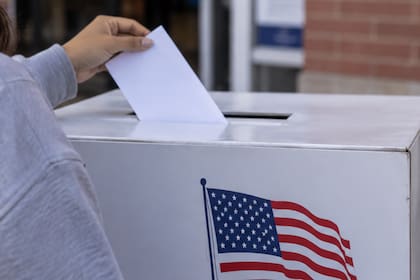 La acusada habría declarado falsamente ser ciudadana estadounidense para registrarse como votante