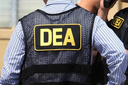 La Administración de Control de Drogas de Estados Unidos (DEA, por sus siglas en inglés) lucha contra el narcotráfico en EE.UU.