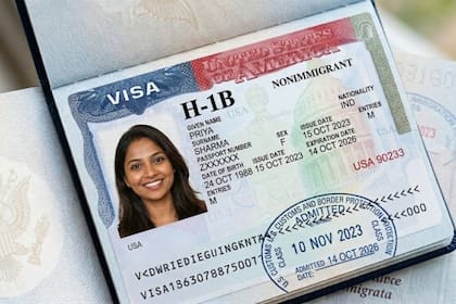 La administración de Donald Trump busca elevar drásticamente el costo de las visas H-1B para trabajadores extranjeros altamente calificados
