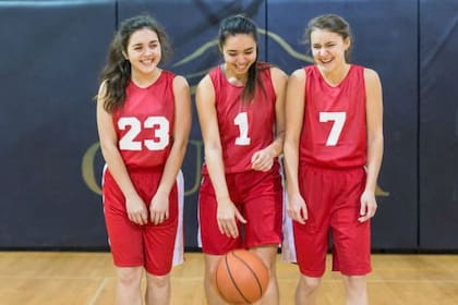 La adolescencia es la edad en la que la gente empieza a abandonar el deporte, unirse a un equipo ayudará a mantener el interés