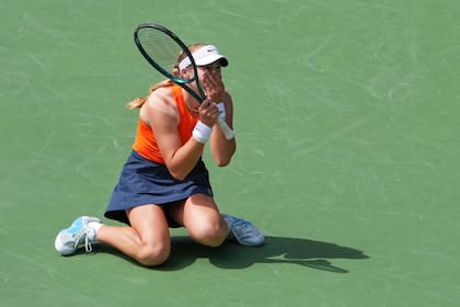 La adolescente Mirra Andreeva vence a la número uno Aryna Sabalenka y se corona en Indian Wells