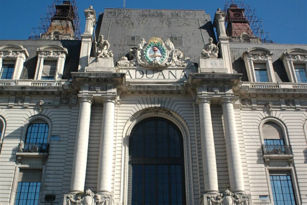 La Aduana, organismo clave en la instrumentación de los cambios