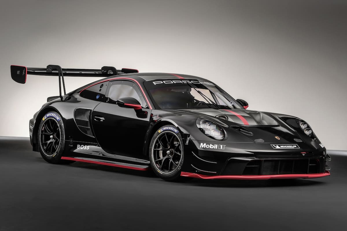 La aerodinámica de este Porsche 911 GT3 R fue muy mejorada respecto de la anterior generación 992