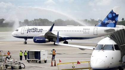 La aerolínea JetBlue ofrece grandes descuentos para el otoño