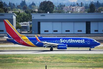 La aerolínea Southwest protagonizó un nuevo incidente con sus aviones en un vuelo que se dirigía hacia Tampa, Florida