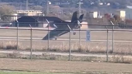 La aeronave cayó en picada e hizo un estallido, antes de que el piloto se eyectara