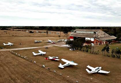 La aeronave estaba en un hangar del aeroclub Chaco