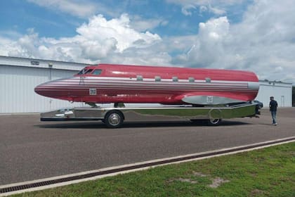 La aeronave se subastó el 8 de enero de 2023, en el que hubiera sido el cumpleaños número 88 del Rey del Rock