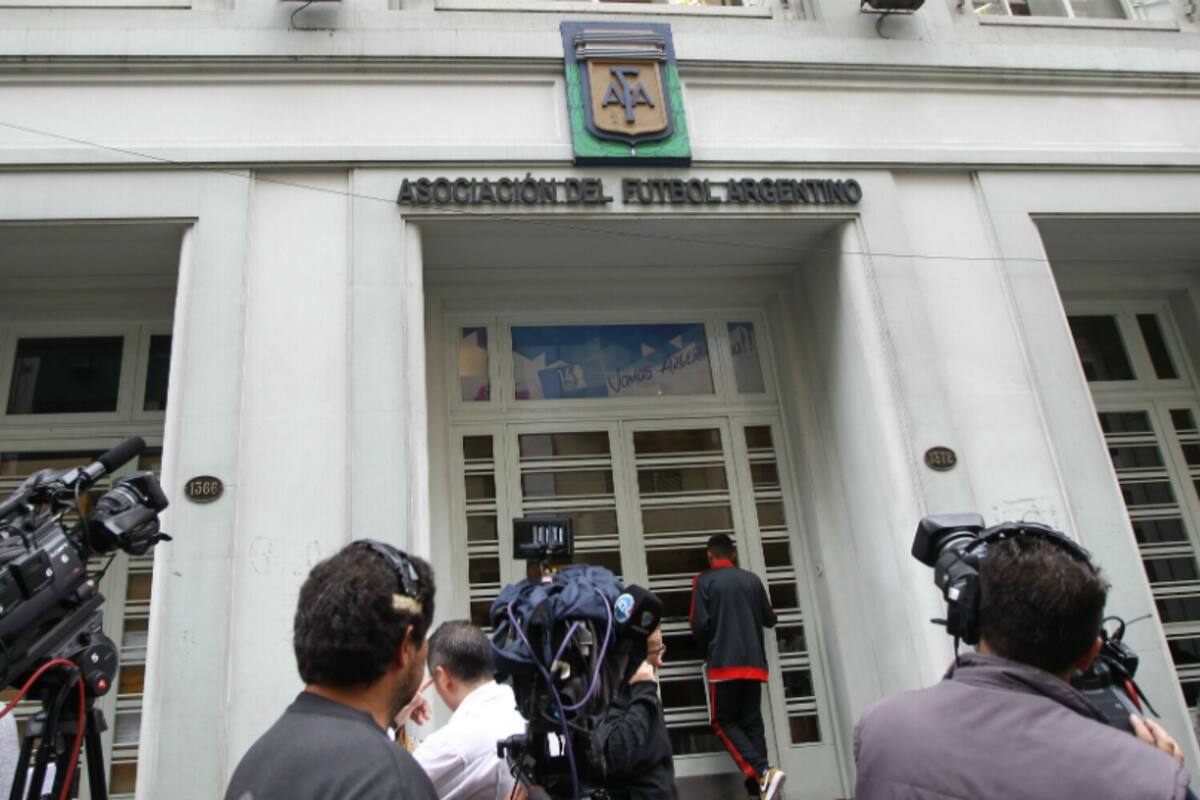 La AFA recibirá en los próximos días una delegación de la FIFA