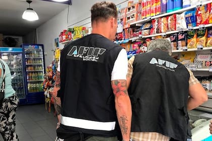 La afip hizo operativos sorpresa en más de 100 kioscos del país