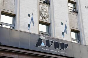 La AFIP sale a buscar 24.000 contribuyentes para que se adhieran al blanqueo y la moratoria fiscal