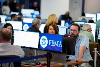 La agencia con sede en Washington emplea a más de 20.000 personas y coordina la respuesta ante desastres naturales y emergencias en EE.UU.