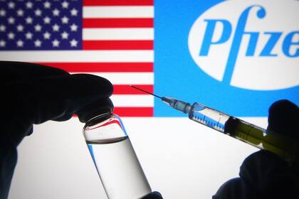 La Agencia Europea de Medicamentos aprobó la aplicación de la tercera dosis de la vacuna de Pfizer contra el coronavirus