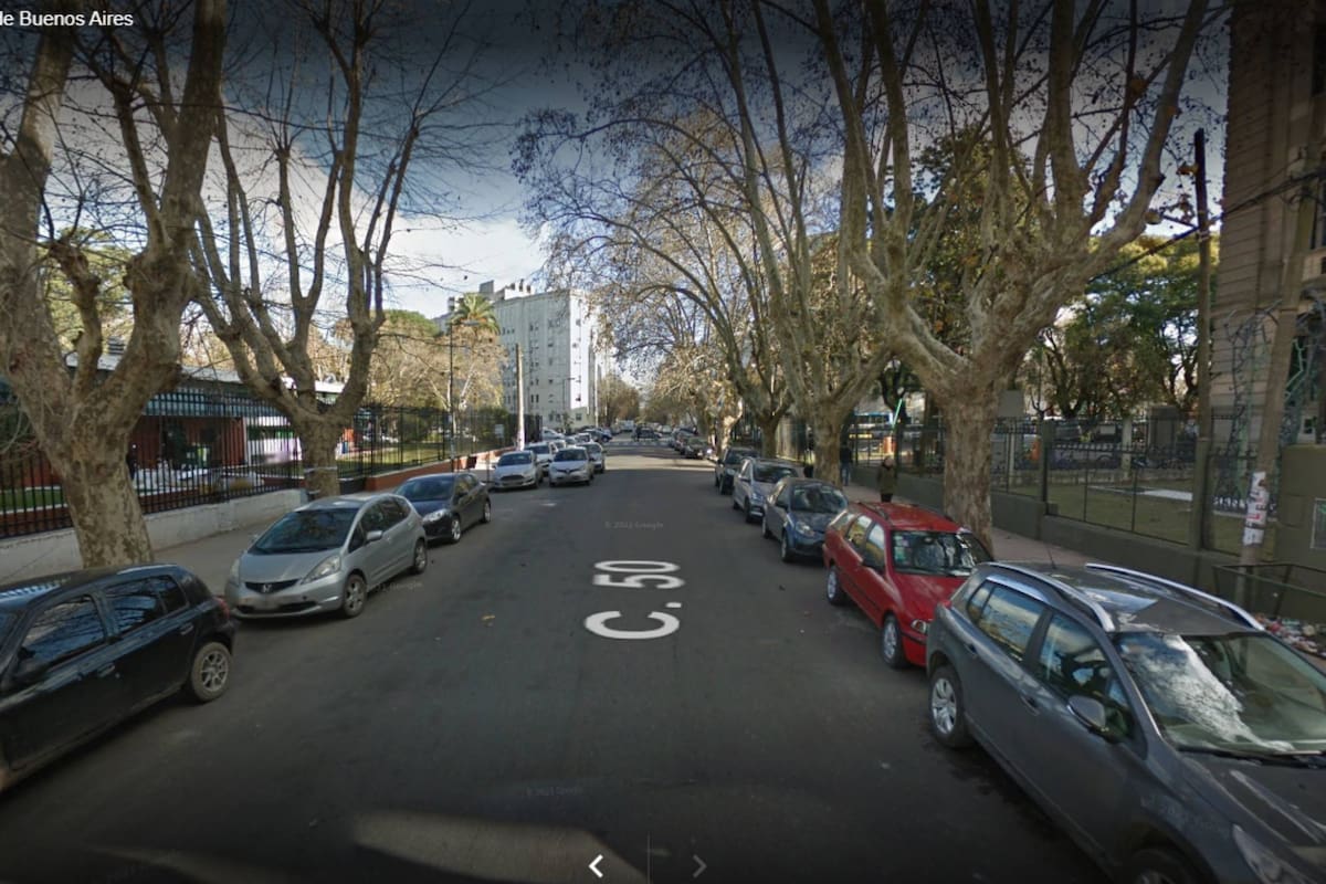 La agresión comenzó en la zona de la facultad de Odontología a la que asiste la joven