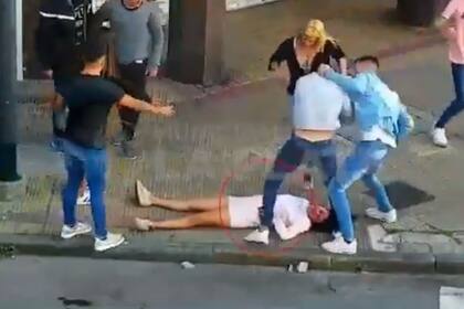 La agresión ocurrió esta mañana en La Plata