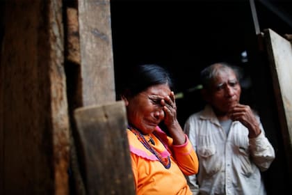 La agricultora Nieves García junto a su marido