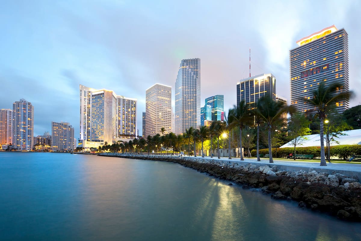 La alcaldía de Miami ofrece ayuda a quienes quieran comprar su primera vivienda