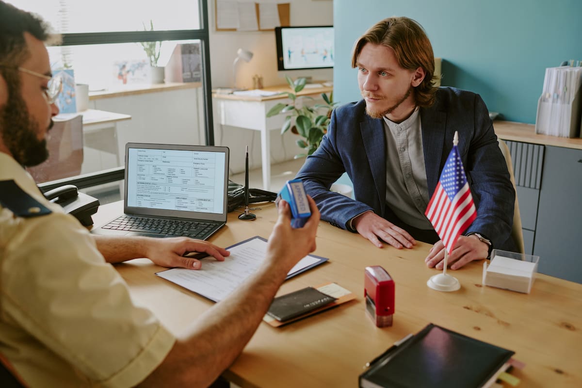 La alcaldía de Nueva York estableció una red de asistencia jurídica gratuita y confidencial en los cinco condados, disponible para residentes sin importar su estatus migratorio