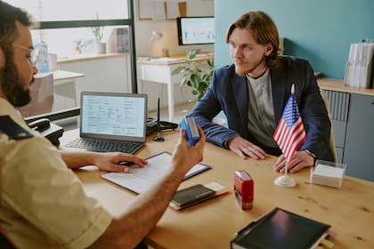 La alcaldía de Nueva York estableció una red de asistencia jurídica gratuita y confidencial en los cinco condados, disponible para residentes sin importar su estatus migratorio