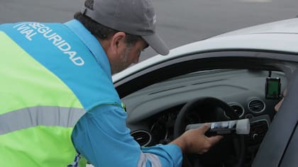 La alcoholemia positiva representa una multa superior a $1 millón, según la Secretaría de Transporte