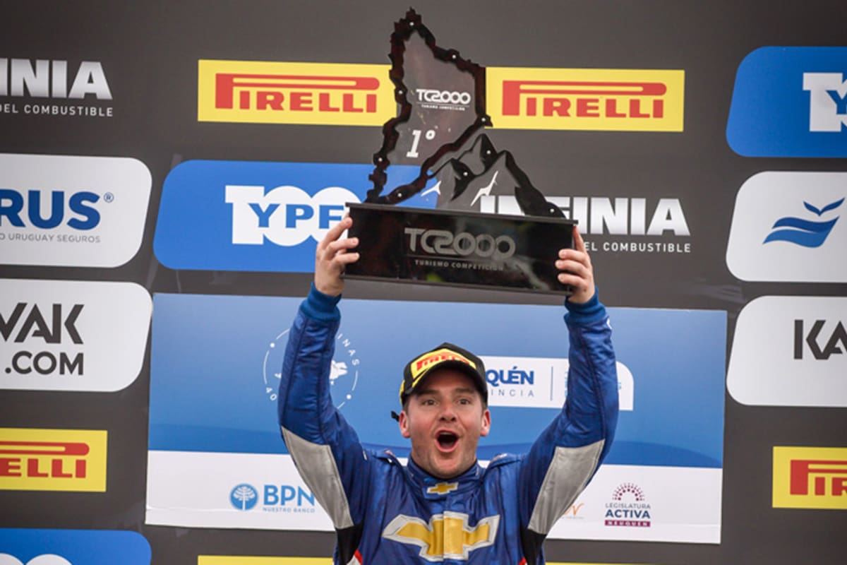La alegría de Bernardo Llaver, ganador de la segunda carrera del TC2000 en Neuquén y nuevo puntero del campeonato