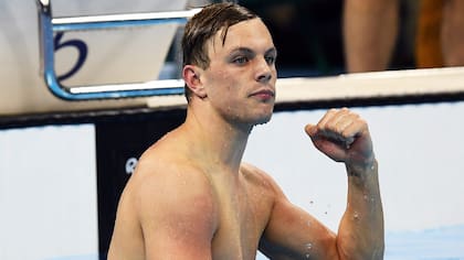 La alegría de Chalmers, tras ganar los 100 metros libres a los 18 años