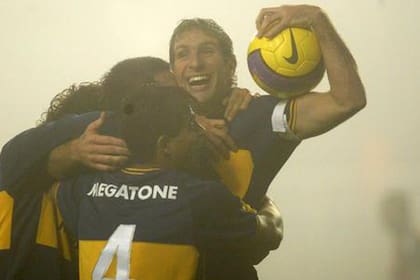 La alegría de Palermo, tras el 2-0 a Cúcuta en la niebla, en la Libertadores 2007