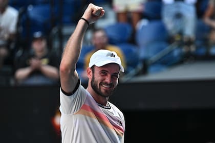 La alegría de Tommy Paul, que venció a Ben Shelton y se convirtió en el primer estadounidense en alcanzar las semifinales del Australian Open desde 2009