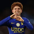 El Colo Barco pasó de los abucheos al abrazo con los hinchas tras su primer gol en Chelsea