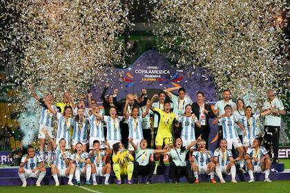 La alegría infinita de la selección de fútbol de las chicas, que van al Mundial 2023