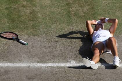 La alemana Angelique Kerber se desploma sobre la Catedral: ya es campeona
