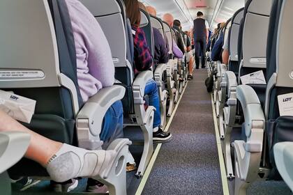 La alfombra de los aviones es limpiada en profundidad esporádicamente