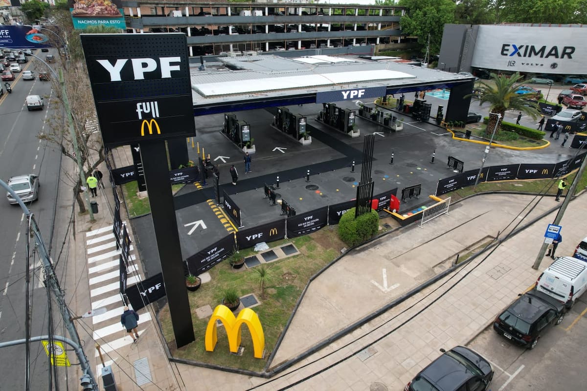 La alianza entre YPF y McDonald's inauguró su primer local en Vicente Lopez